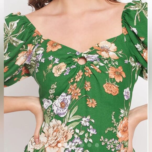 Floral Green Puff Sleeve Dress GREEN FLORAL RAYON LINEN MINI DR - Picture 2 of 5